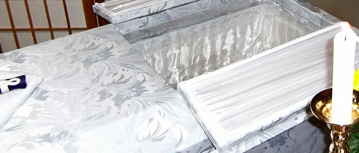 故人様をお入れするための棺